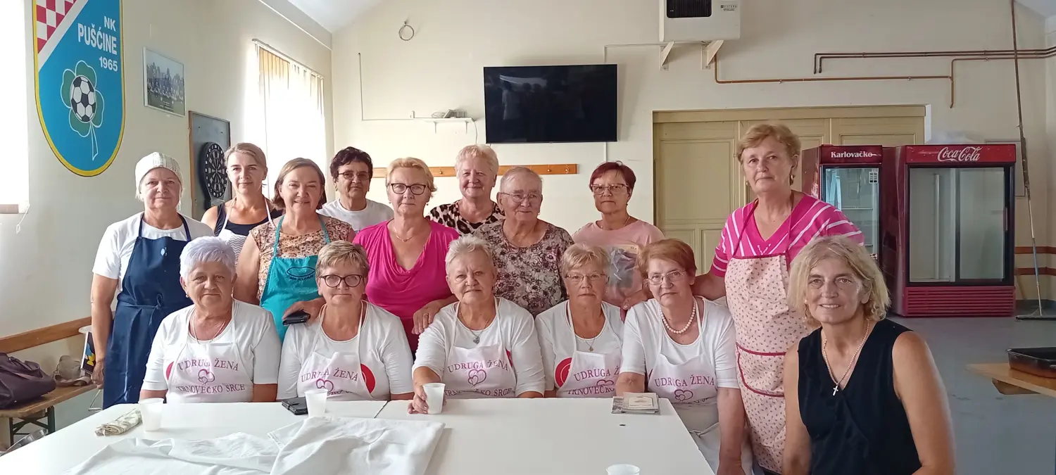 udruga žena trnovečko srce trnovec, makovnjača (3) udruga žena trnovečko srce trnovec, makovnjača (3)