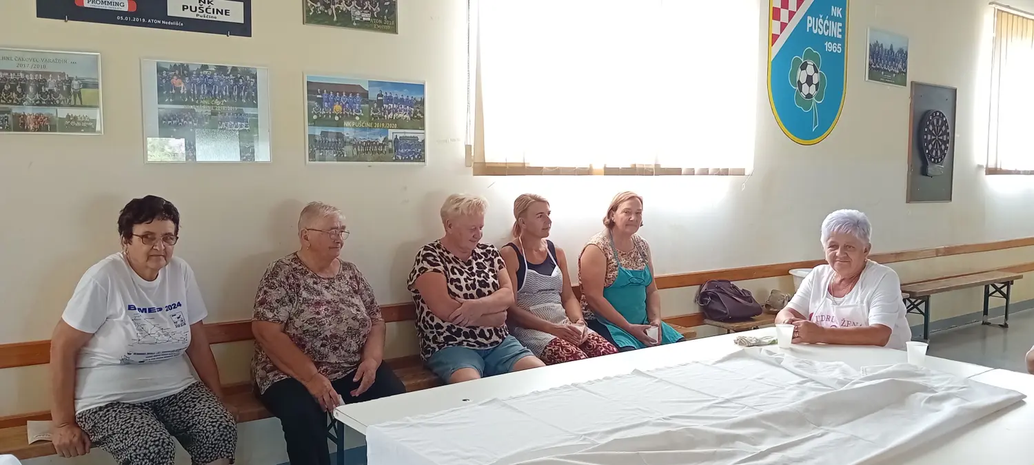 udruga žena trnovečko srce trnovec, makovnjača (4) udruga žena trnovečko srce trnovec, makovnjača (4)