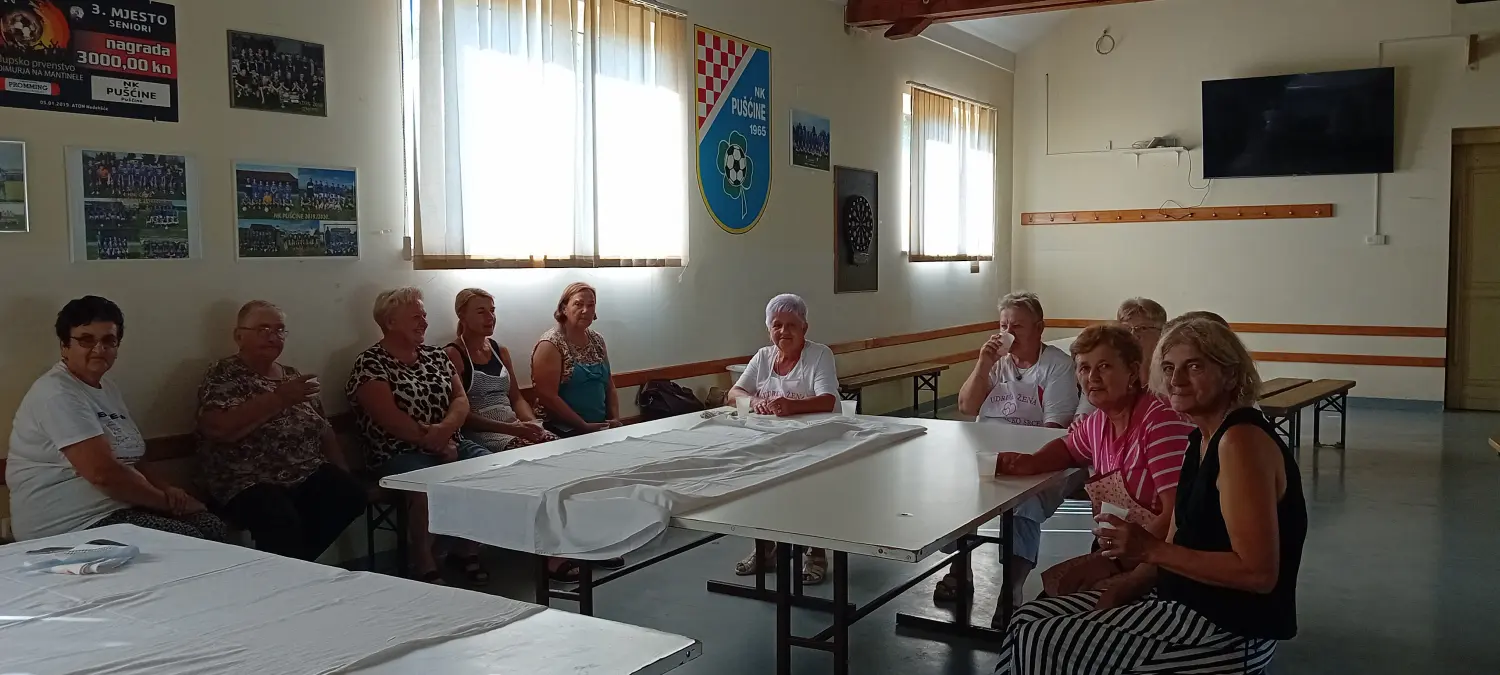 udruga žena trnovečko srce trnovec, makovnjača (5) udruga žena trnovečko srce trnovec, makovnjača (5)