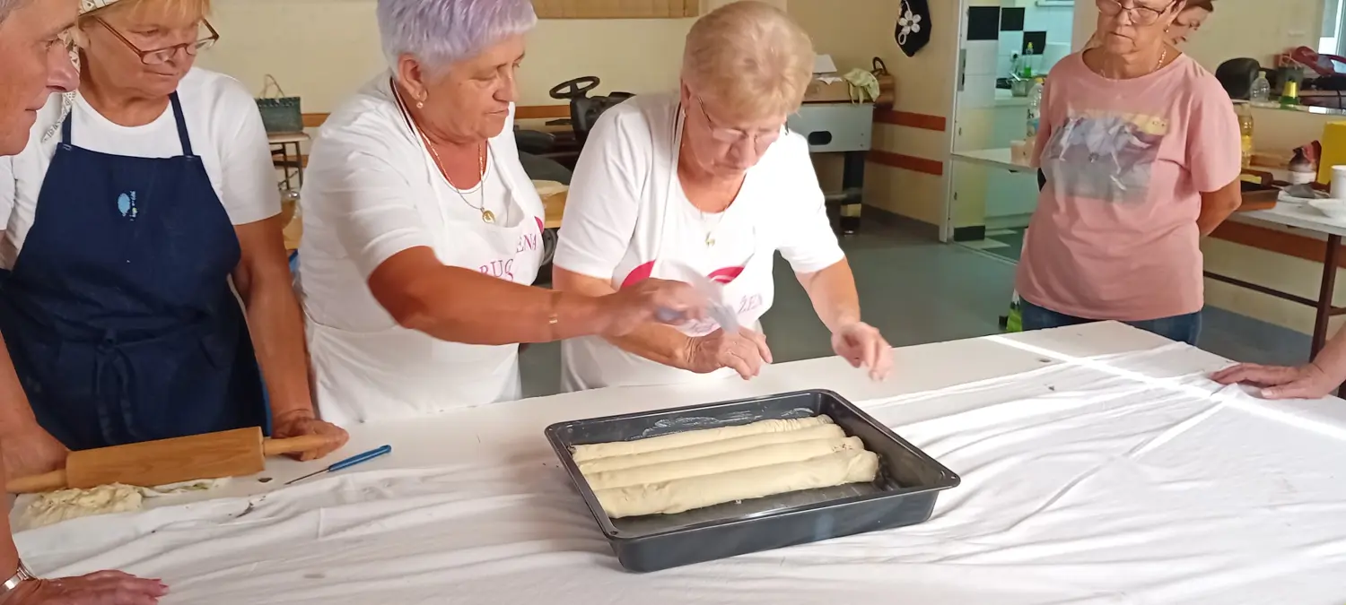 udruga žena trnovečko srce trnovec, makovnjača (9) udruga žena trnovečko srce trnovec, makovnjača (9)