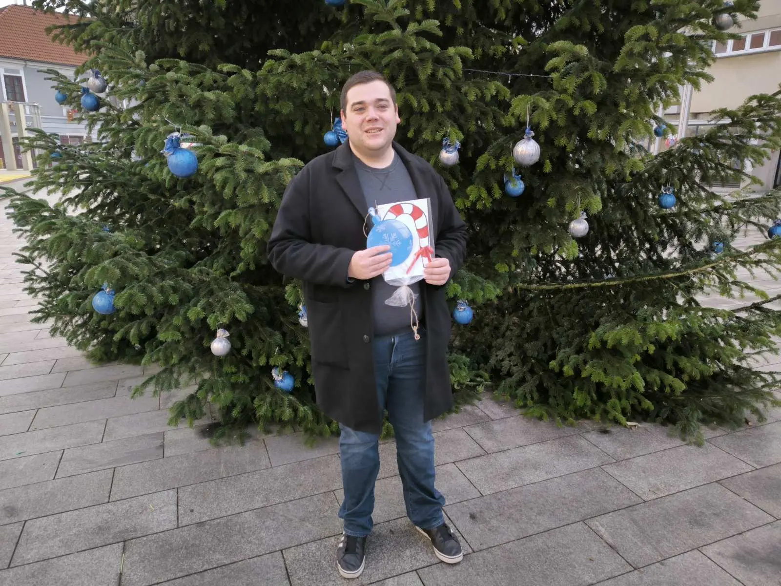 ukras ponesi, radost donesi (11) ukras ponesi, radost donesi (11)