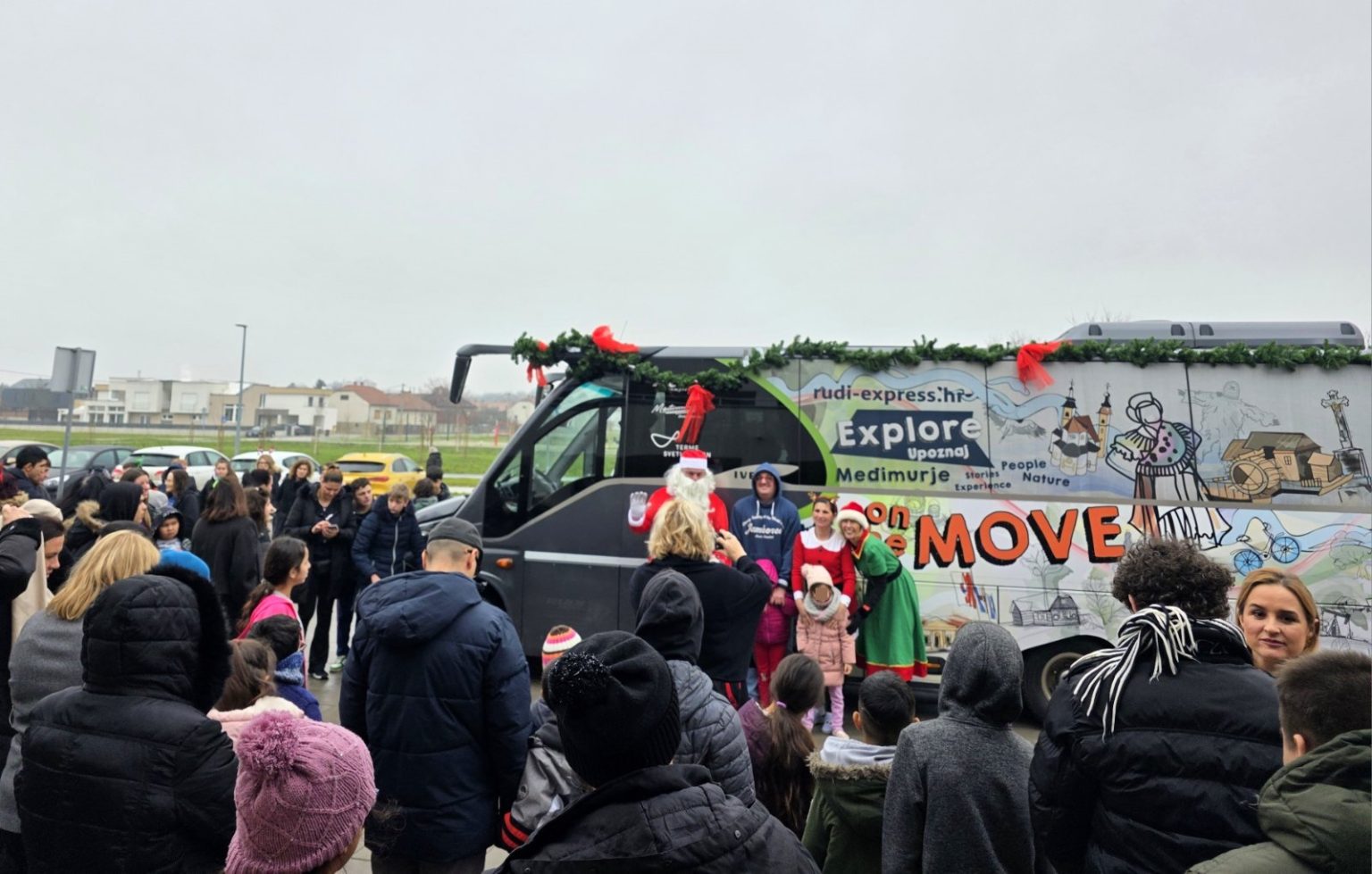 ukras ponesi radost donesi 2025 (1)