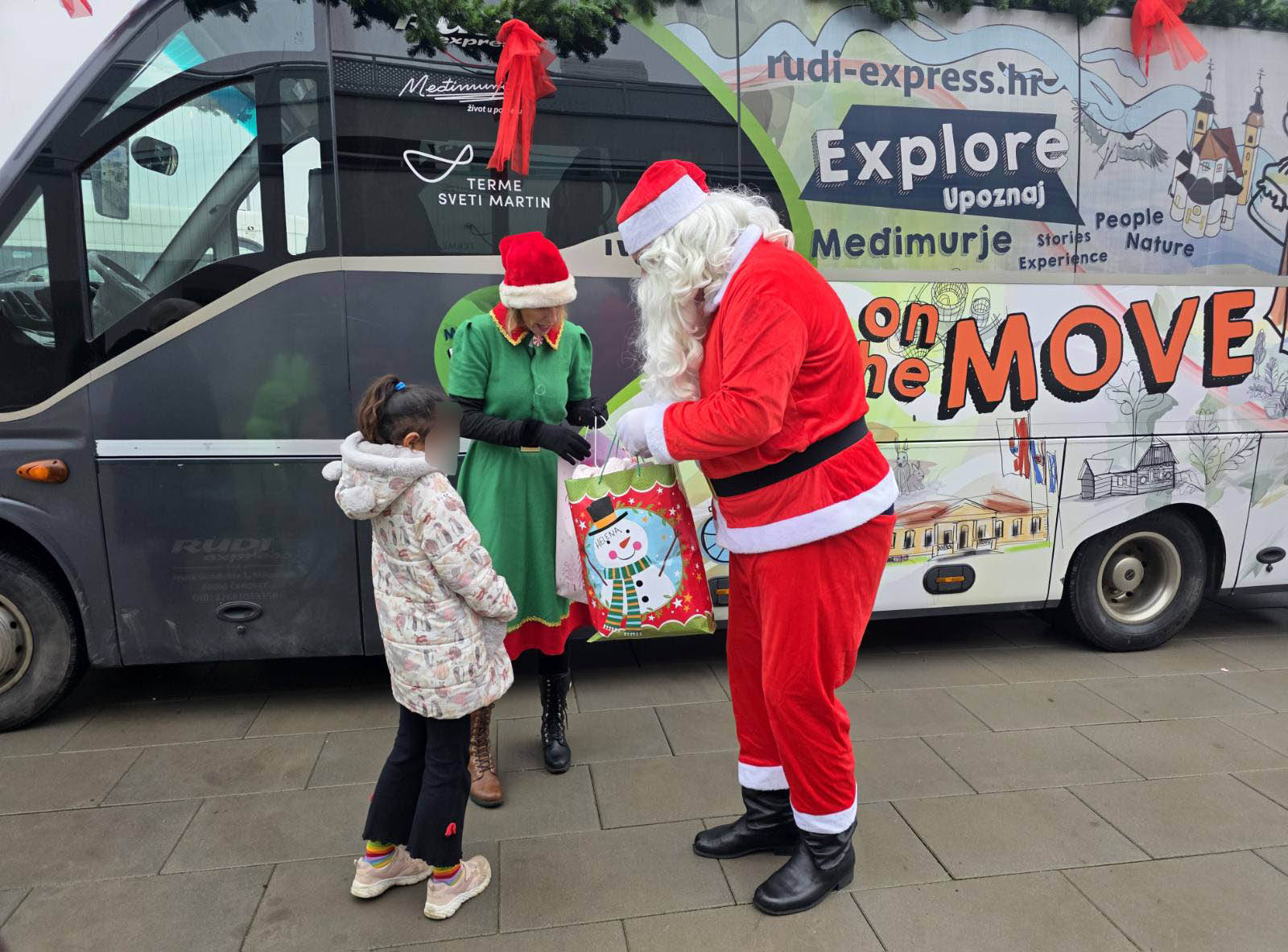 ukras ponesi radost donesi 2025 (10)