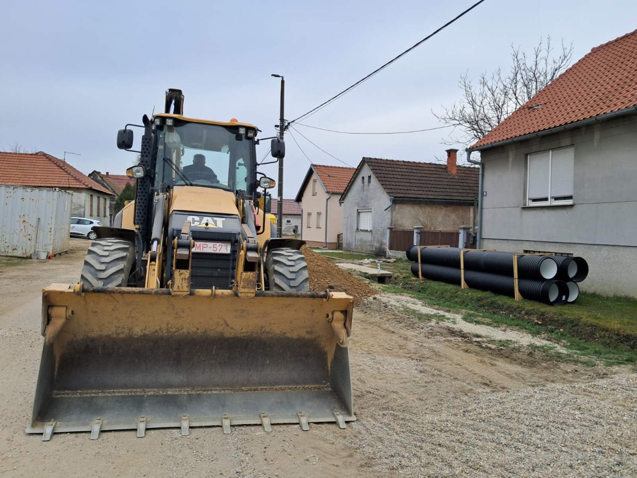 ulica vladimira nazora, radovi , prelog (10) ulica vladimira nazora, radovi , prelog (10)