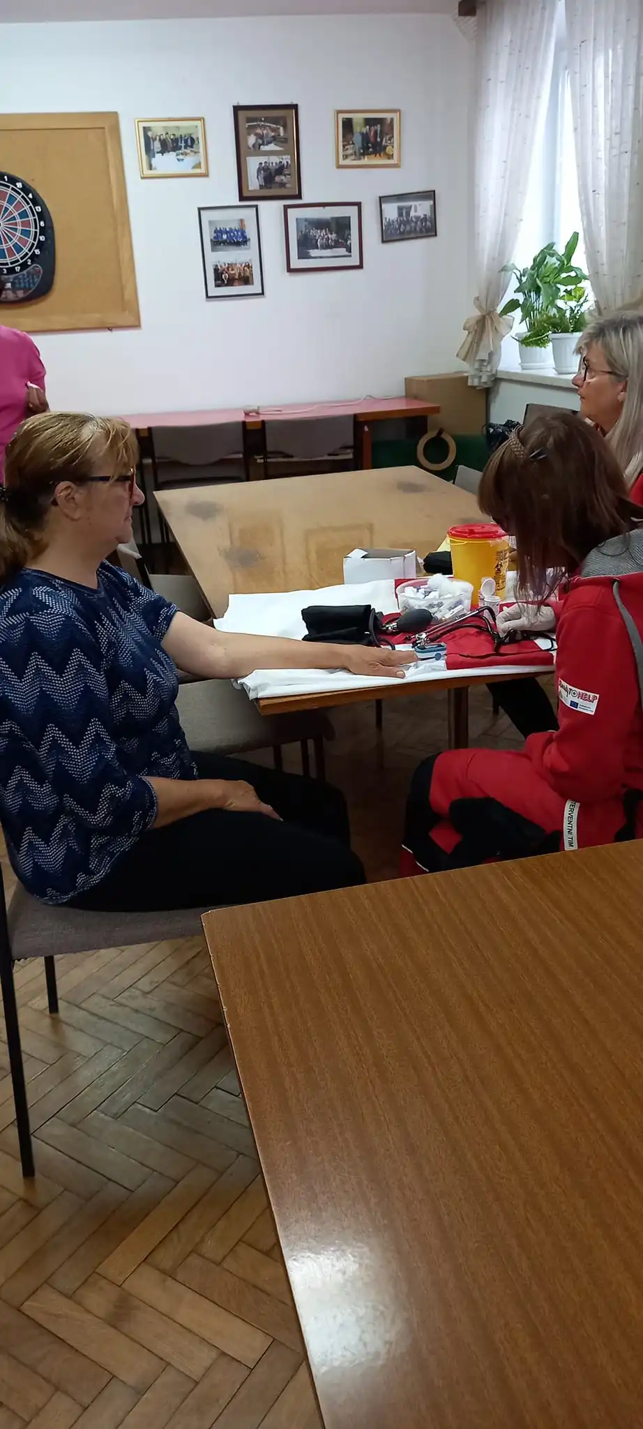 umirovljenici kotoribe, mjerenje šećera u krvi i tlaka (11)