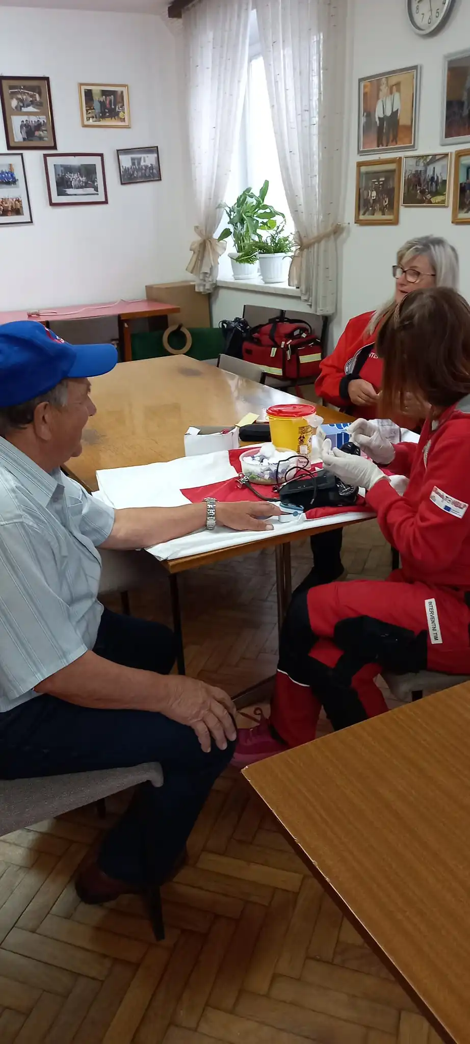 umirovljenici kotoribe, mjerenje šećera u krvi i tlaka (13)