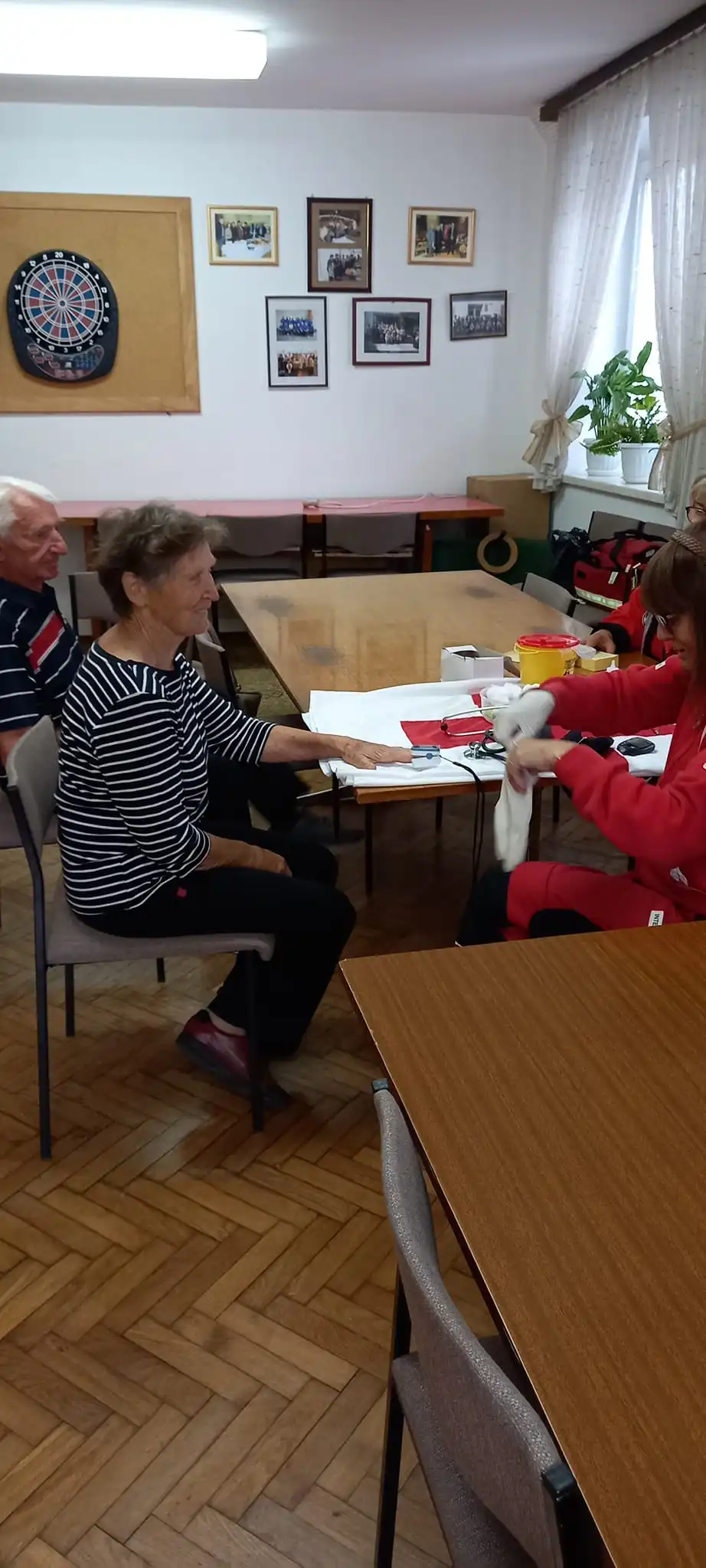 umirovljenici kotoribe, mjerenje šećera u krvi i tlaka (5)