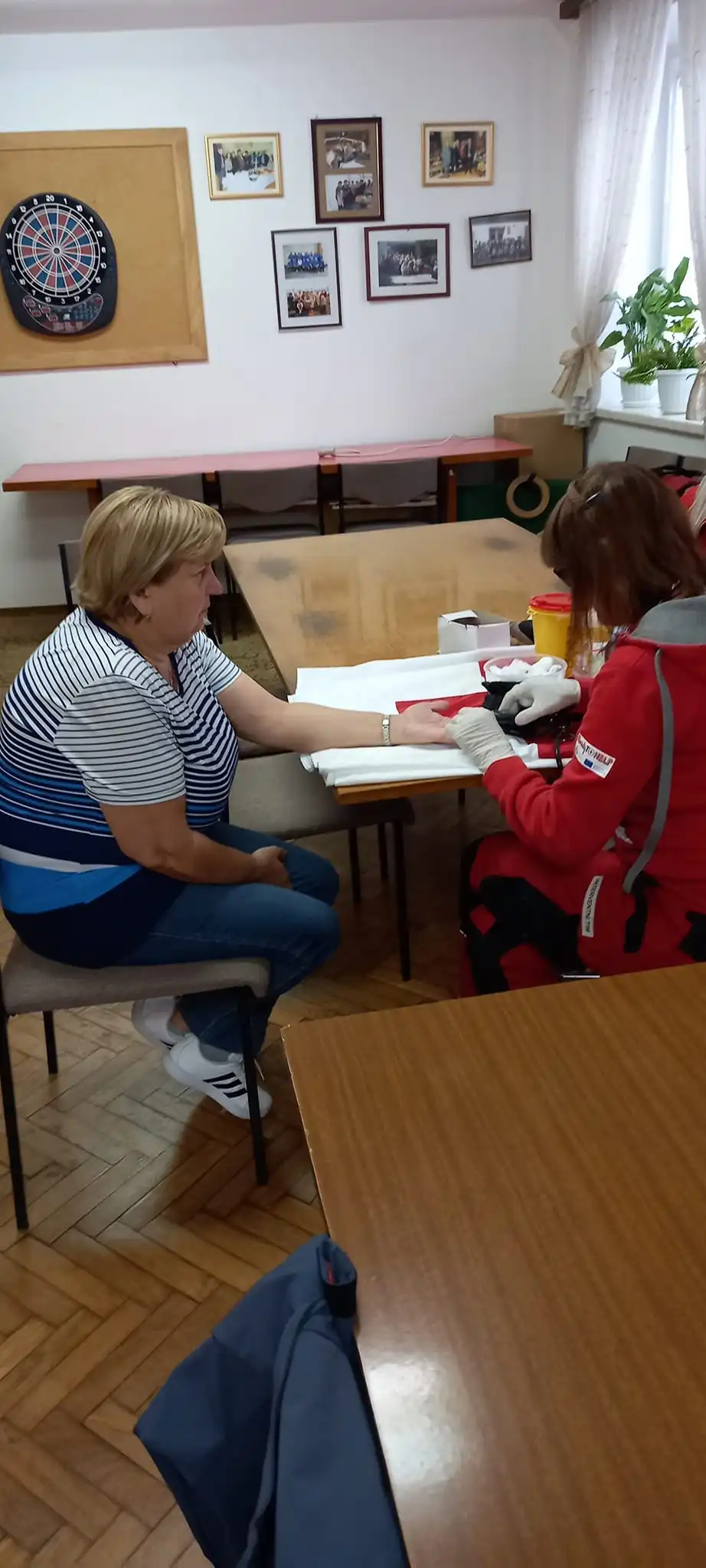 umirovljenici kotoribe, mjerenje šećera u krvi i tlaka (9)