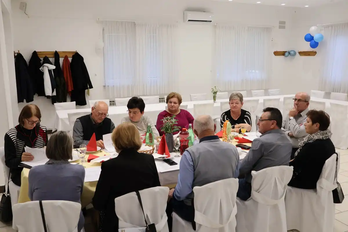 umirovljenici – skupština (7) umirovljenici – skupština (7)