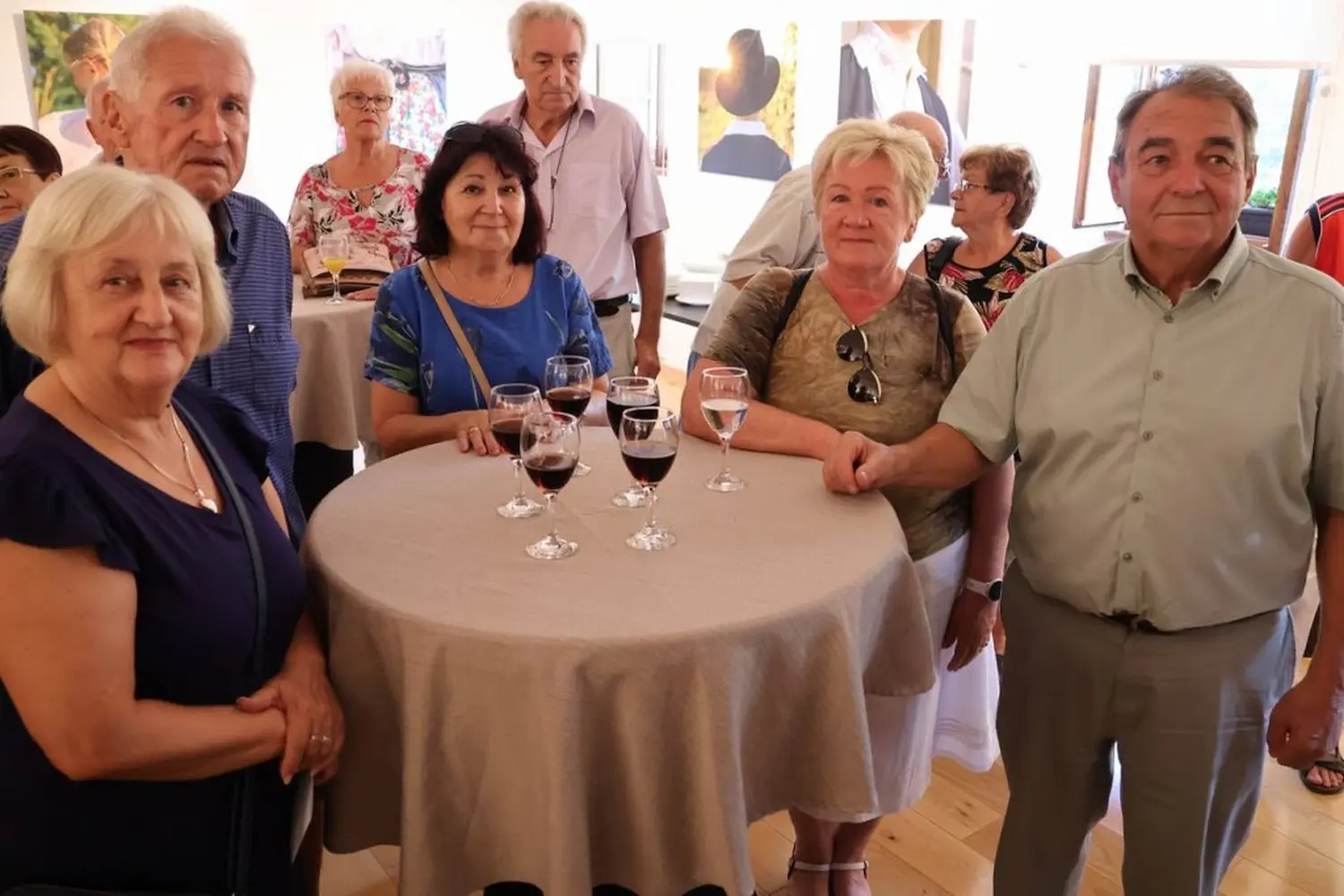 ,matija posavec (13) ,matija posavec (13)