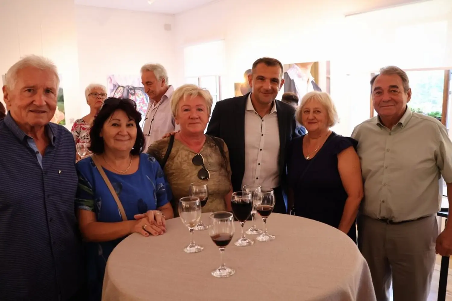 umirovljenici,matija posavec (25) umirovljenici,matija posavec (25)