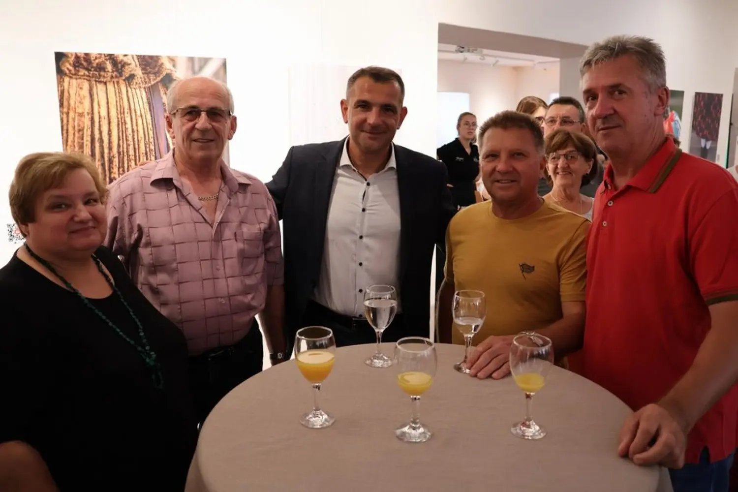 umirovljenici,matija posavec (26) umirovljenici,matija posavec (26)