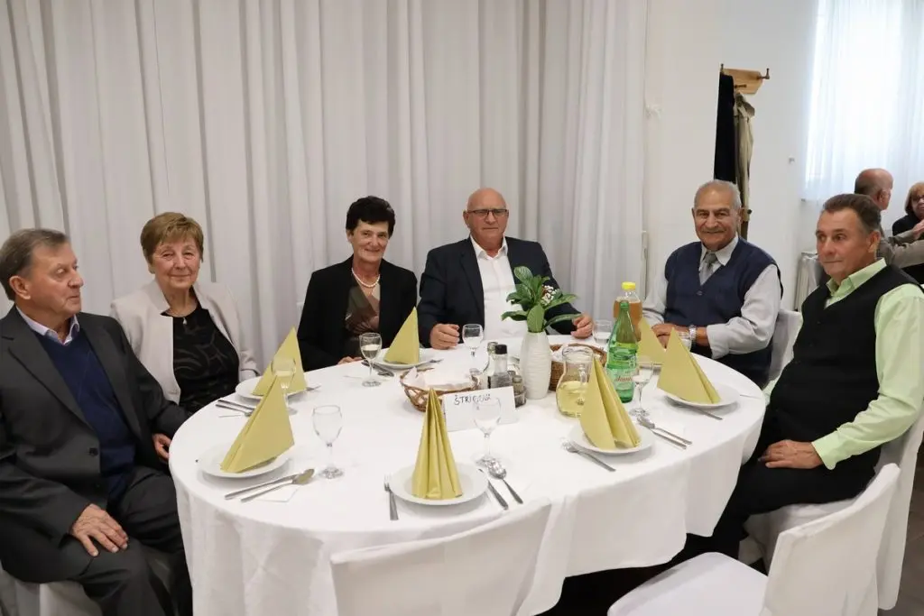 umirovljenici,proslava 50. i 60. godina braka (13)