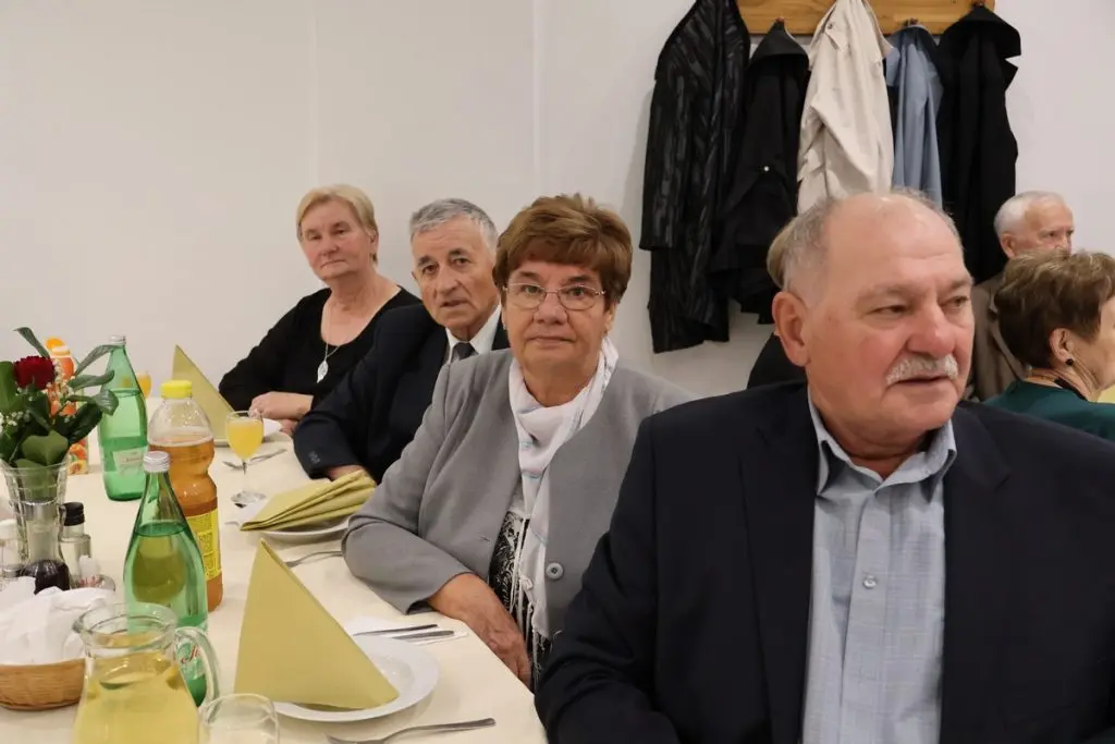 umirovljenici,proslava 50. i 60. godina braka (17)