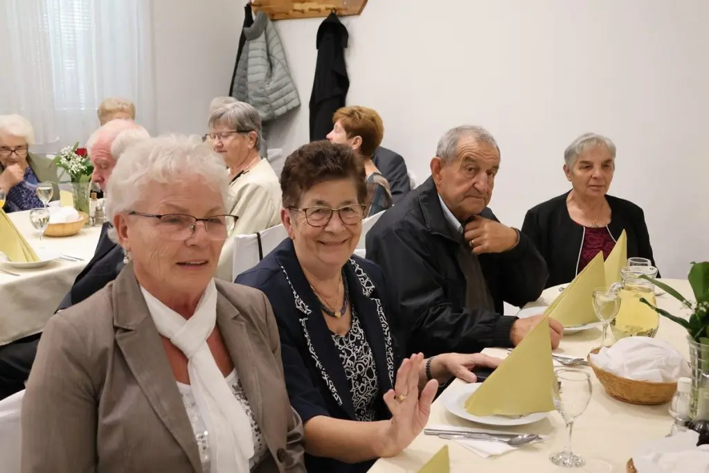 umirovljenici,proslava 50. i 60. godina braka (18)