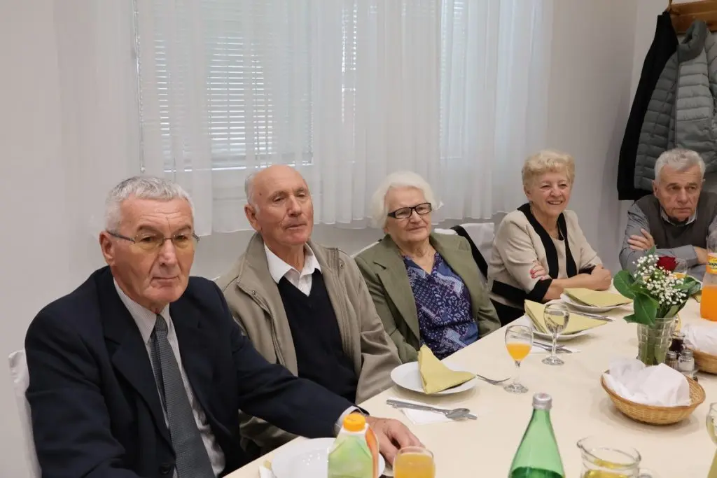 umirovljenici,proslava 50. i 60. godina braka (19)