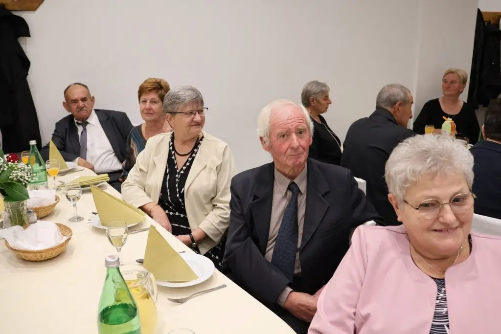 umirovljenici,proslava 50. i 60. godina braka (20)