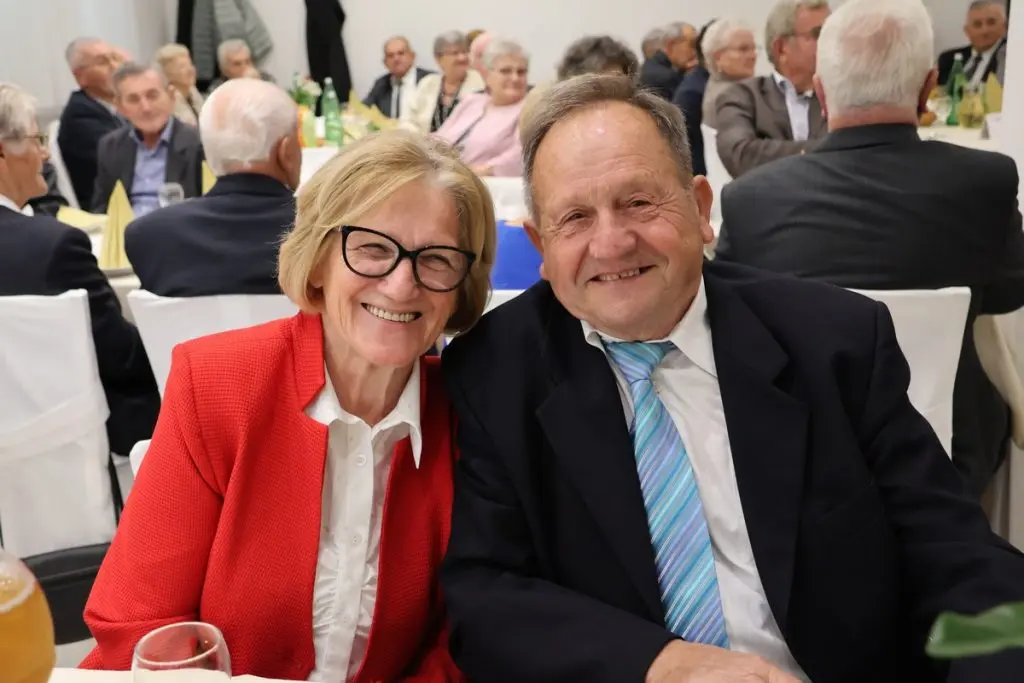 umirovljenici,proslava 50. i 60. godina braka (30)