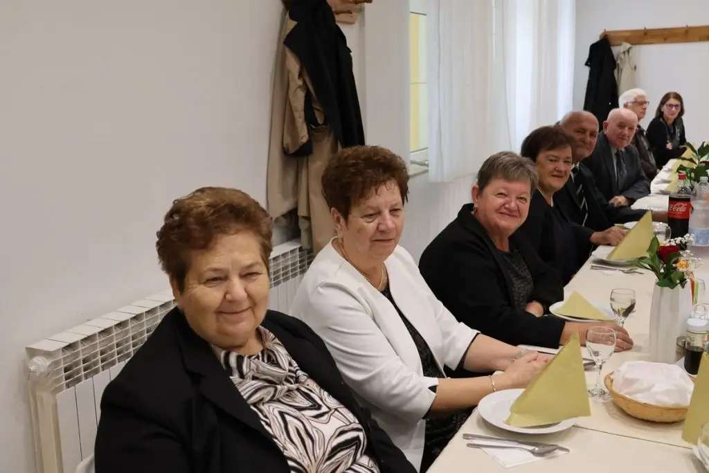 umirovljenici,proslava 50. i 60. godina braka (32)