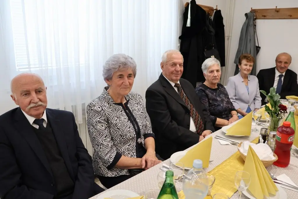 umirovljenici,proslava 50. i 60. godina braka (7)