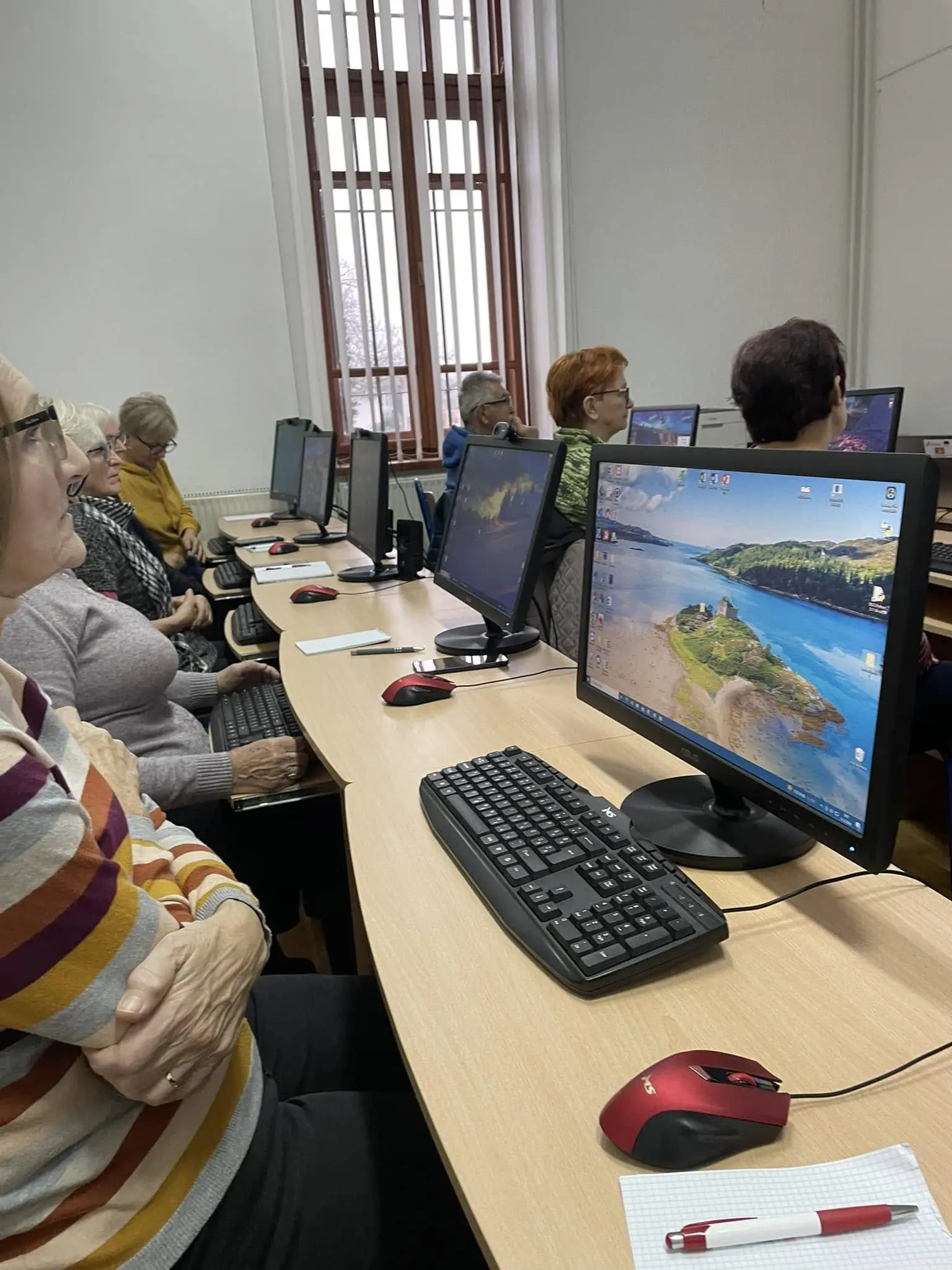 umirovljenici,tečaj,gladni znanja (4)