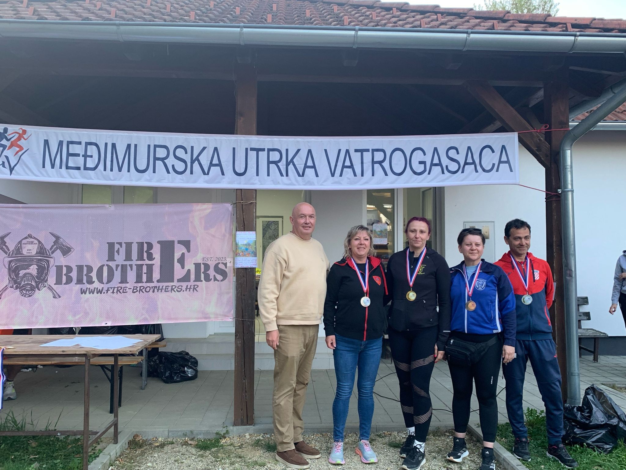 vatrena utrka vatrogasci (3) vatrena utrka vatrogasci (3)