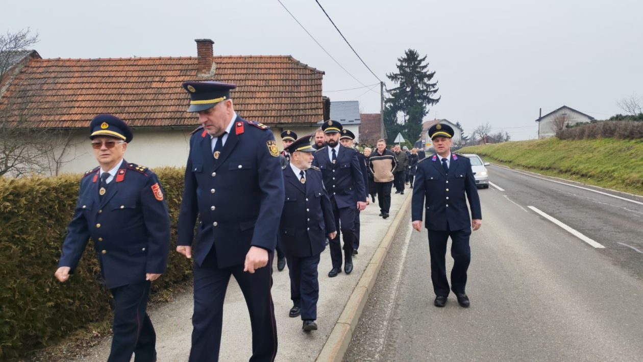 vatrogasci posljednji ispraćaj Damir Novak(2)
