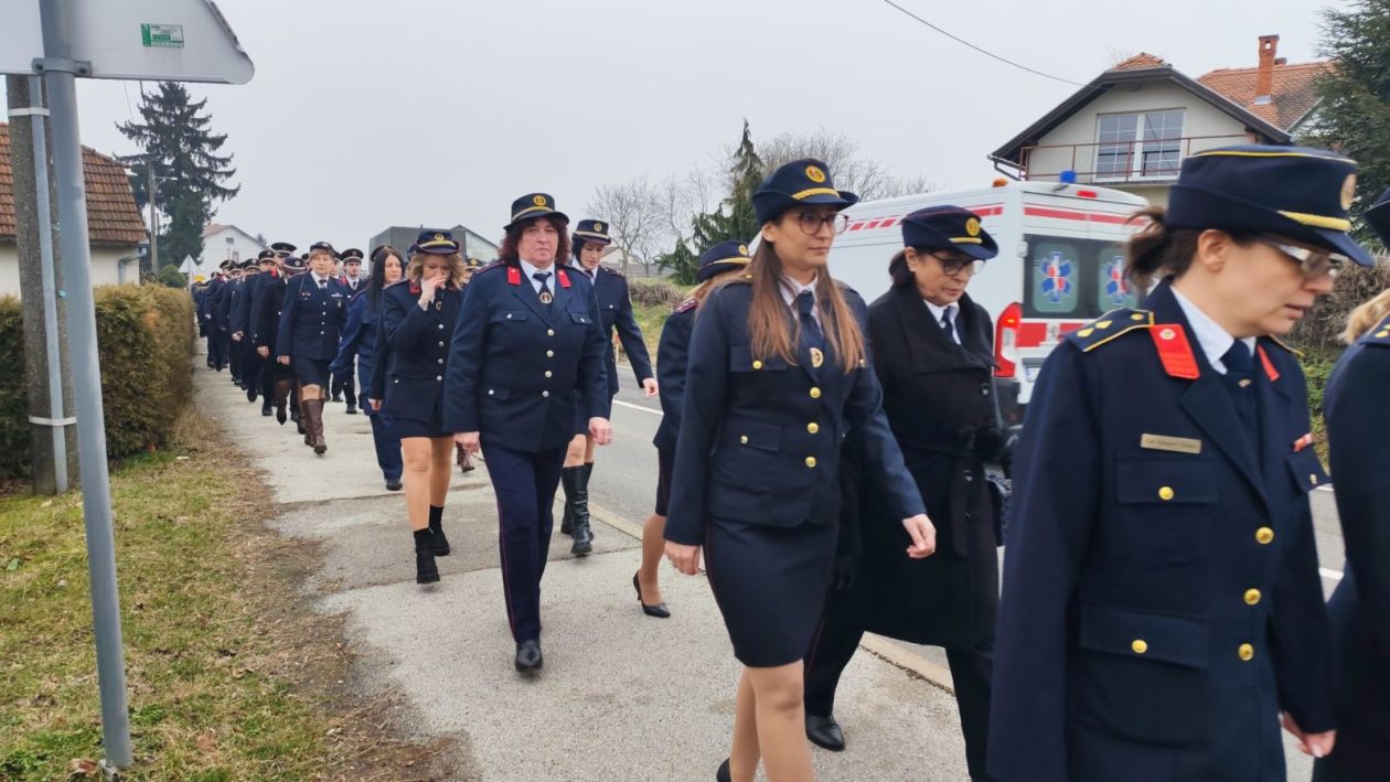 vatrogasci posljednji ispraćaj Damir Novak(5)