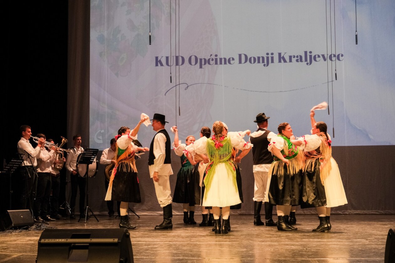 večer folklora (1)