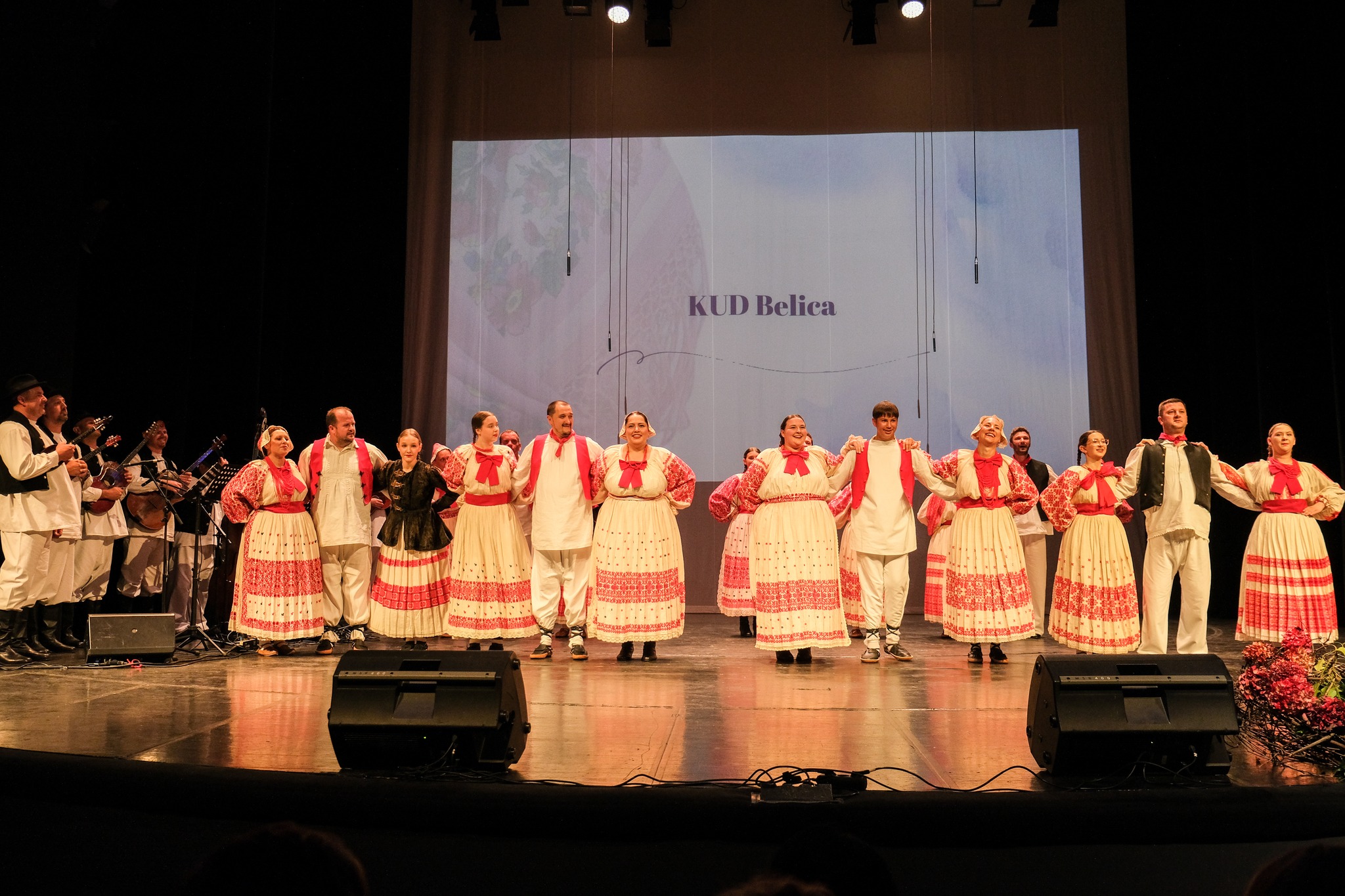 večer folklora (12)