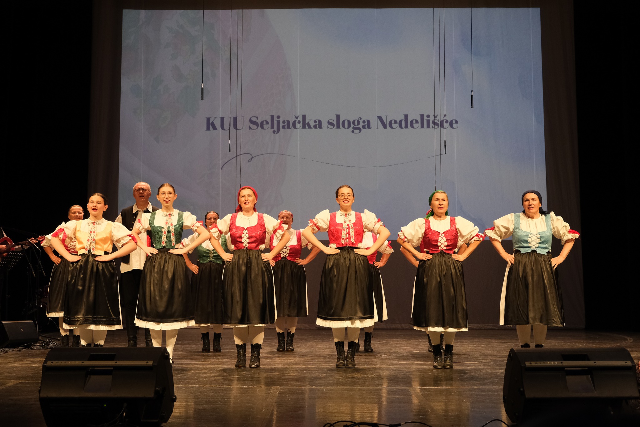 večer folklora (16)