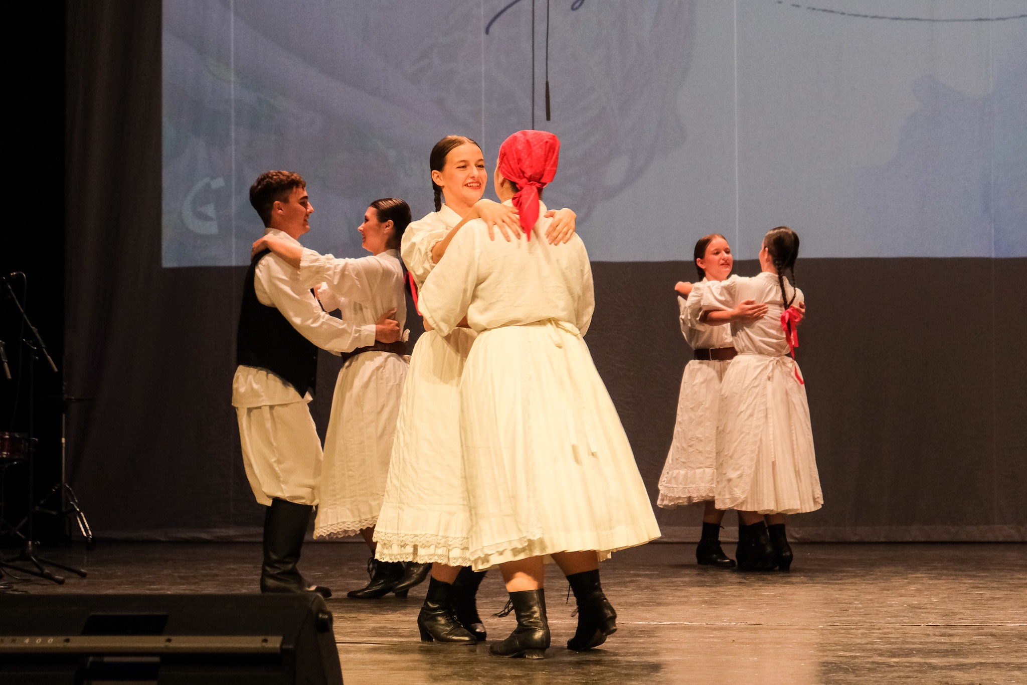 večer folklora (18)