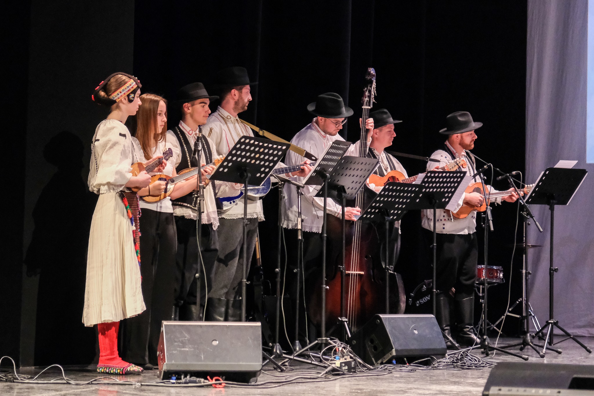 večer folklora (23)