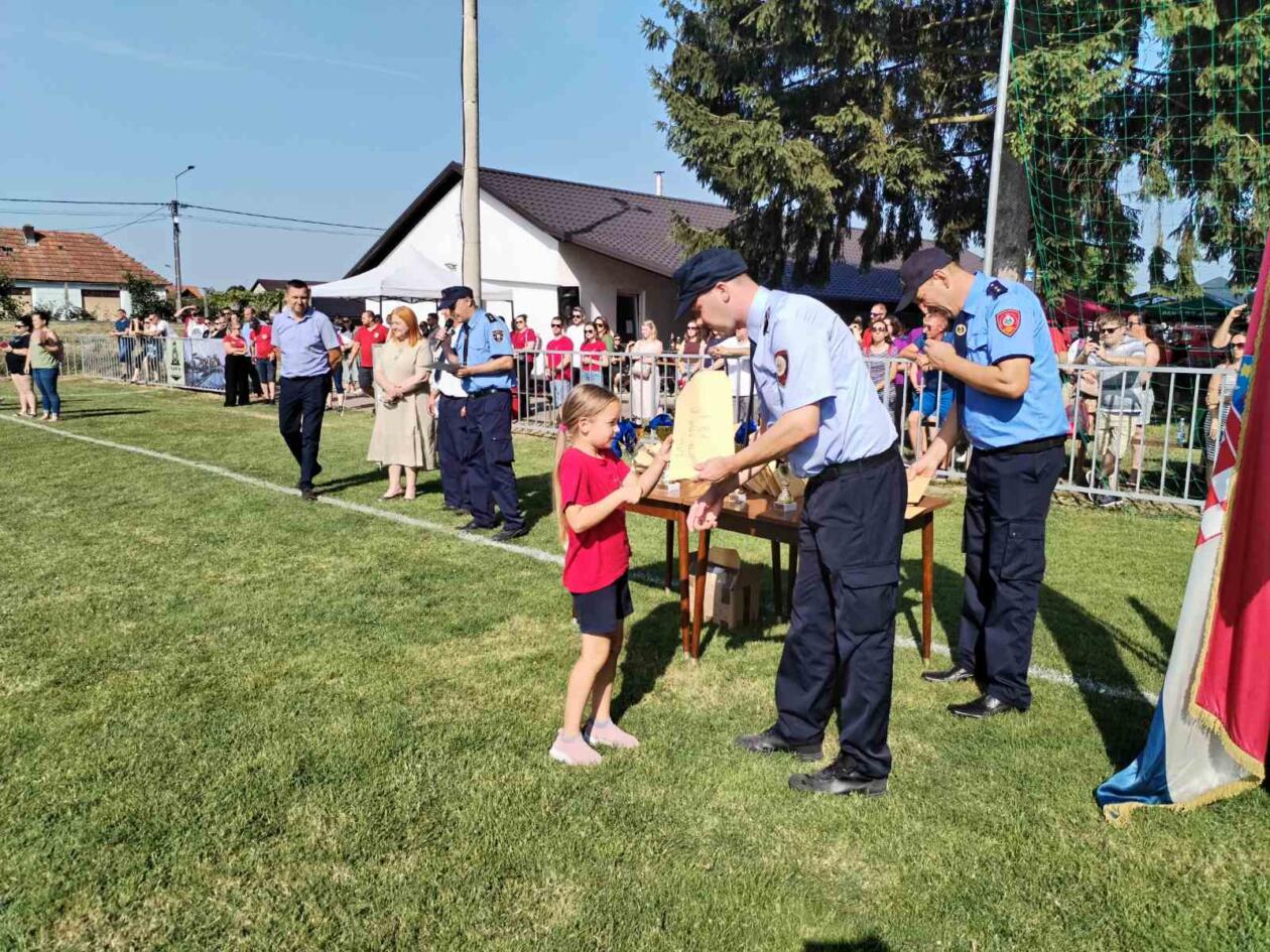 11. Dravski kup – vatrogasno natjecanje djece u Donjem Mihaljevcu 11. Dravski kup - vatrogasno natjecanje djece u Donjem Mihaljevcu