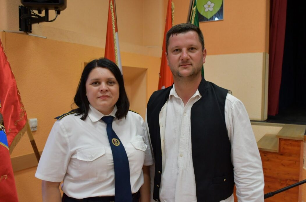 Predsjednica vijeća Krznar i načelnik Janušić, JELENA KRZNAR I PETAR JANUŠIĆ Predsjednica vijeća Krznar i načelnik Janušić