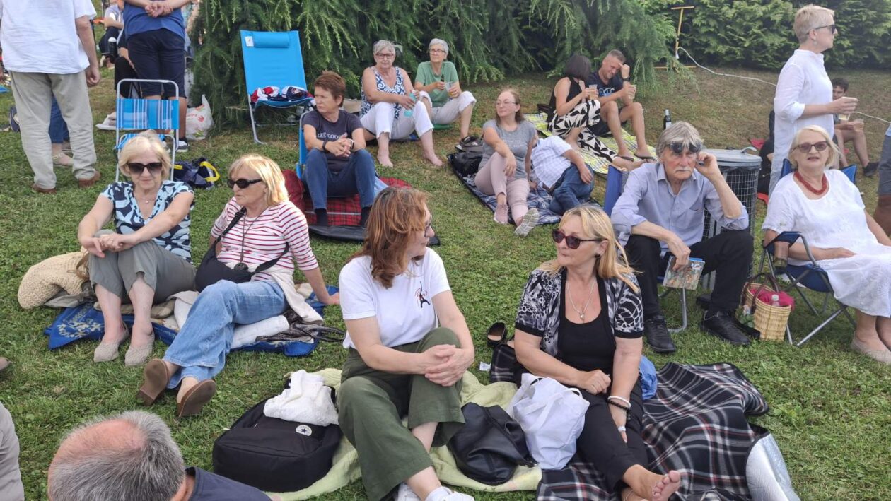 Opera u Zmajevom vrtu Opera u Zmajevom vrtu