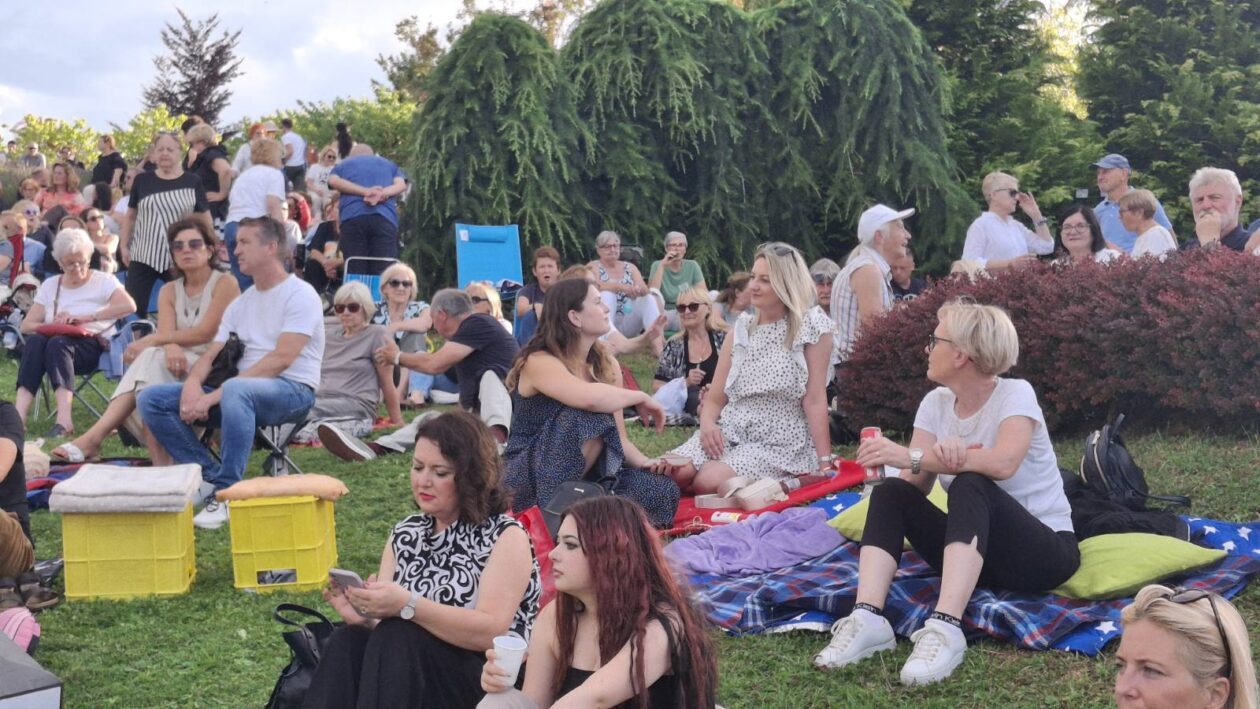 Opera u Zmajevom vrtu Opera u Zmajevom vrtu