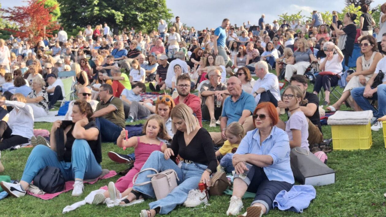 Opera u Zmajevom vrtu Opera u Zmajevom vrtu