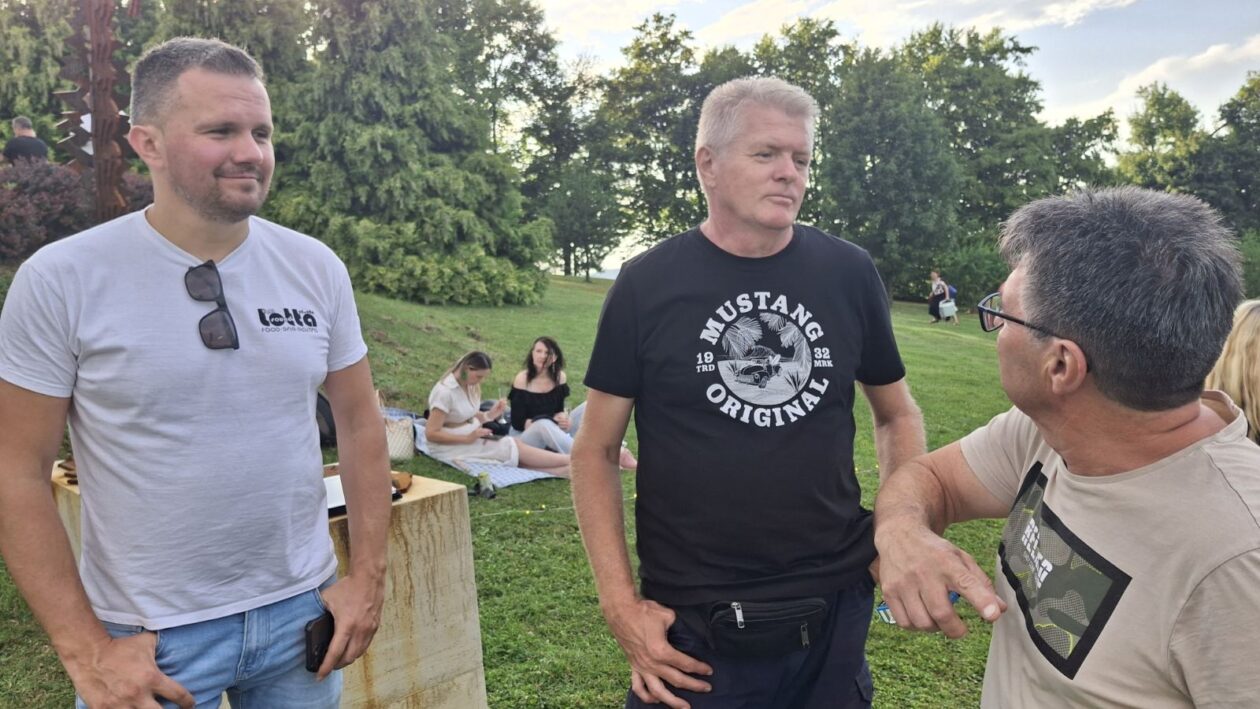 Opera u Zmajevom vrtu Opera u Zmajevom vrtu