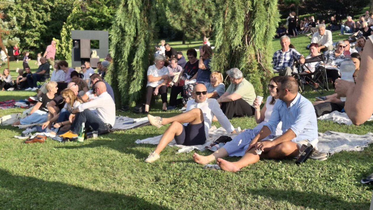 Opera u Zmajevom vrtu Opera u Zmajevom vrtu