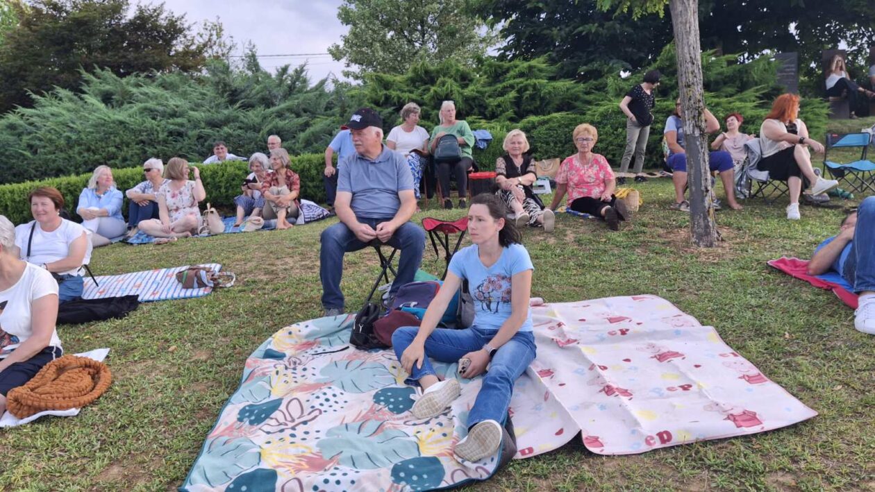 Opera u Zmajevom vrtu Opera u Zmajevom vrtu