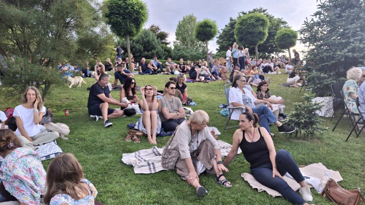 Opera u Zmajevom vrtu Opera u Zmajevom vrtu