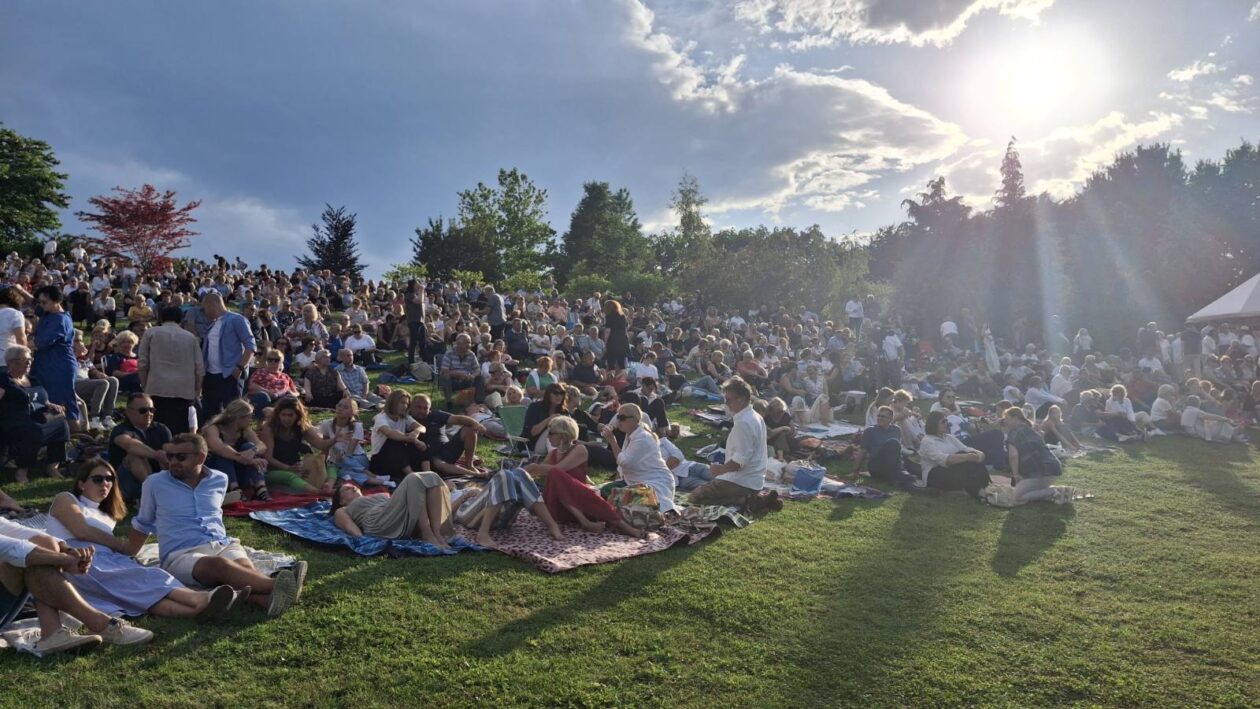 Opera u Zmajevom vrtu Opera u Zmajevom vrtu