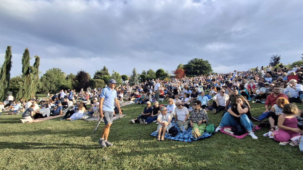 Opera u Zmajevom vrtu Opera u Zmajevom vrtu