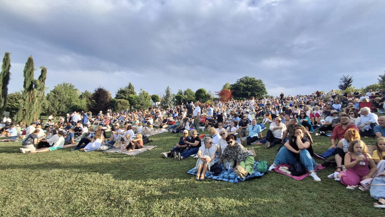 Opera u Zmajevom vrtu Opera u Zmajevom vrtu