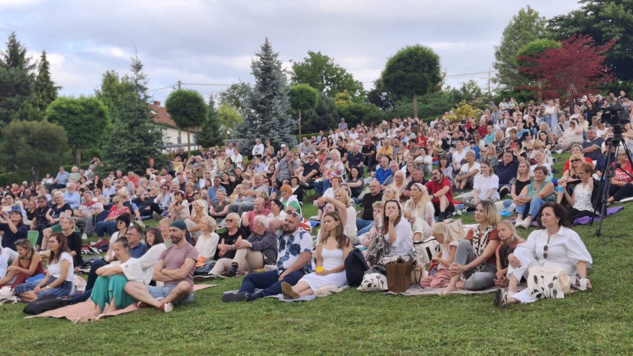 Opera u Zmajevom vrtu Opera u Zmajevom vrtu