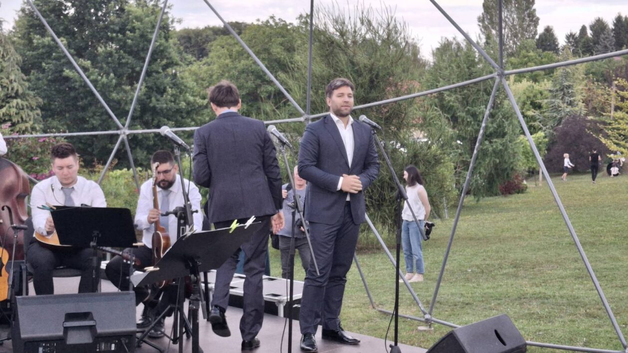 Opera u Zmajevom vrtu Opera u Zmajevom vrtu