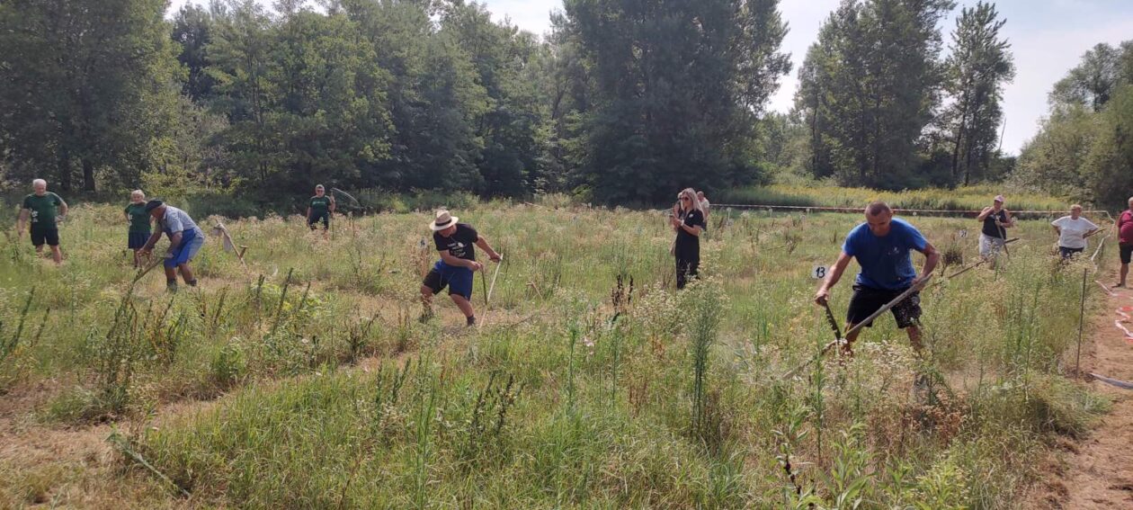 ručna košnja trave