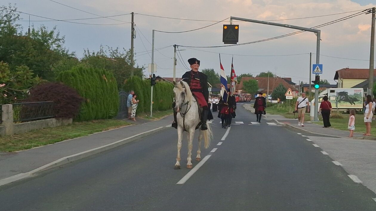 Povorka starih običaja i zanata