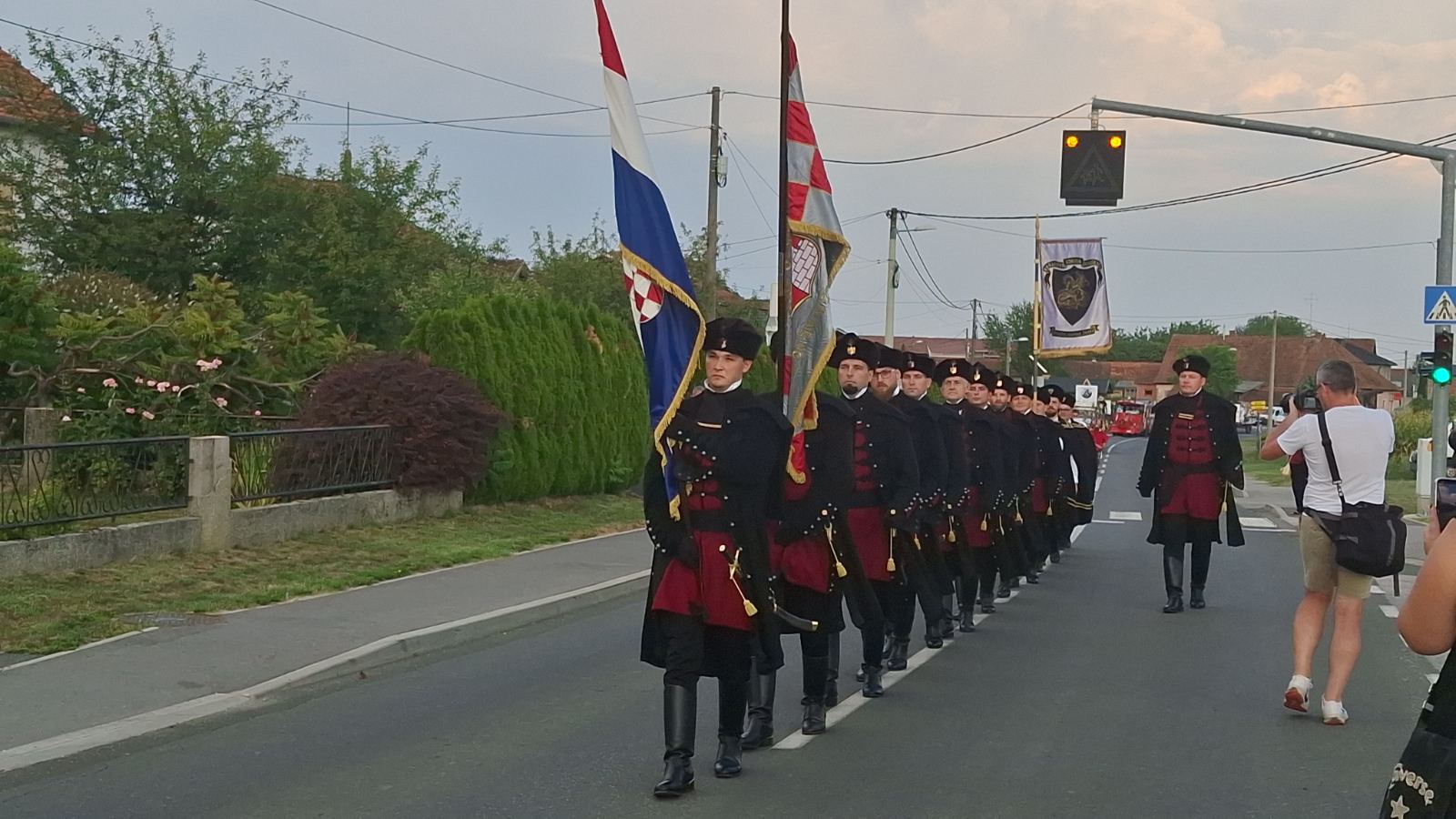 Povorka starih običaja i zanata